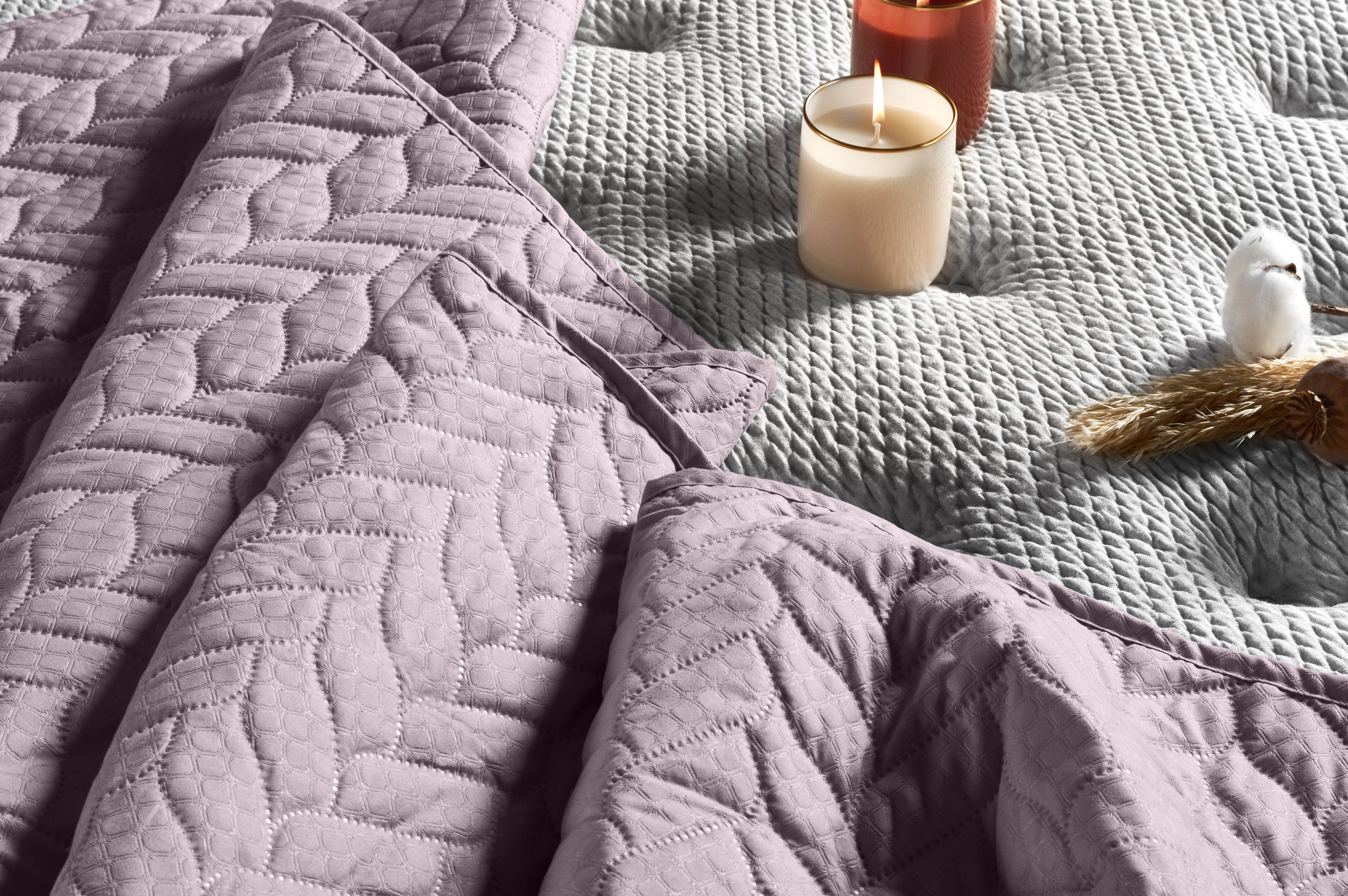 Gowoll Tagesdecke Ultrasonic 150g Mikrofaser | Gesteppte Bettüberwurf | Kuschelig & Vielseitig