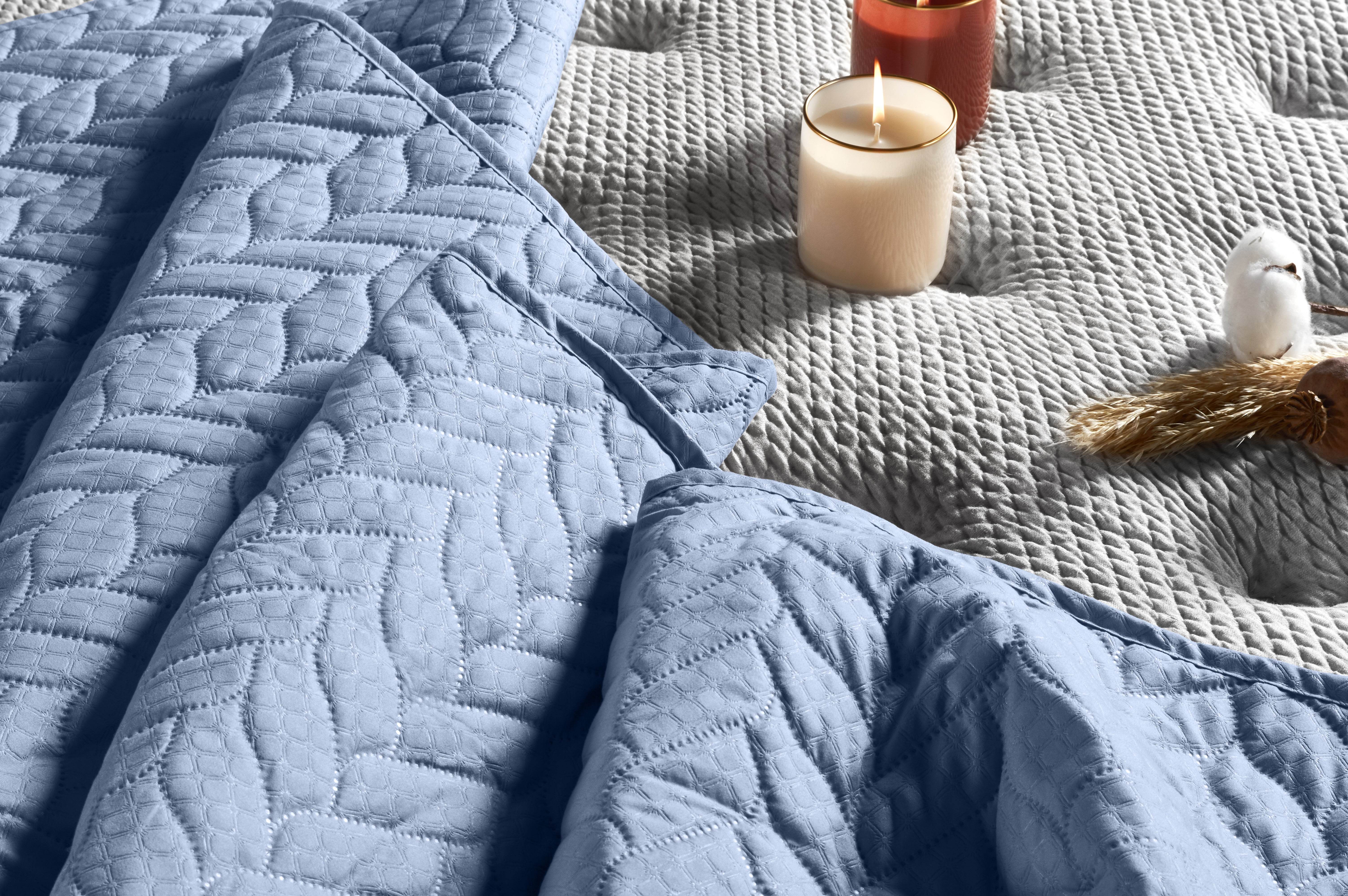 Gowoll Tagesdecke Ultrasonic 150g Mikrofaser | Gesteppte Bettüberwurf | Kuschelig & Vielseitig