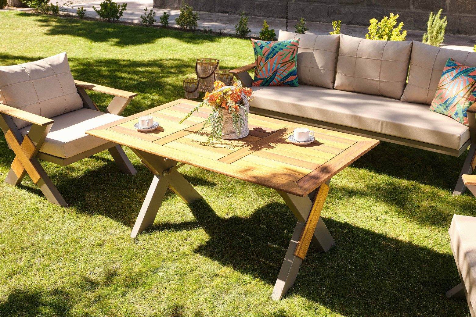 Gowoll Lotus Cappucino Gartenlounge-Set Gartengarnitur Gartenmöbel Set 5 Personen Gartentisch für Outdoor