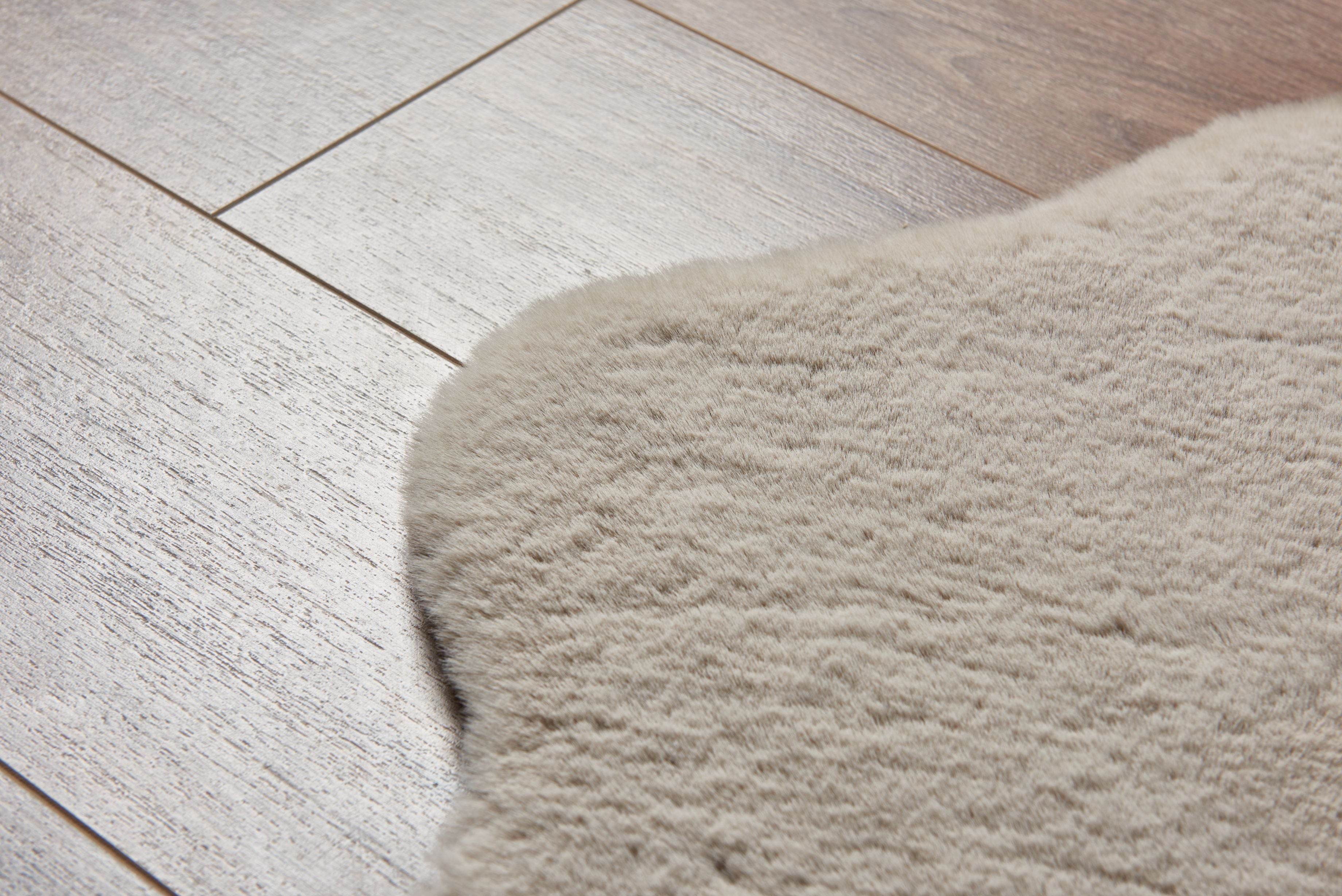 Kaninchenfellteppich Weich & Flauschig – 5 Farben, 2 Größen | Waschbar & Rutschfest