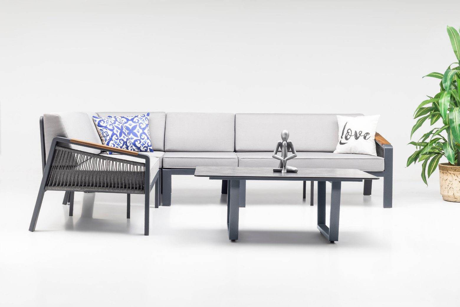 Gowoll Mykonos Plus Tisch Gartenlounge-Set Premium Ecklounge mit Wetterfest (Sitz und Rückenkissen, Tisch mit 2x3 Sitzer und 2xStuhl)