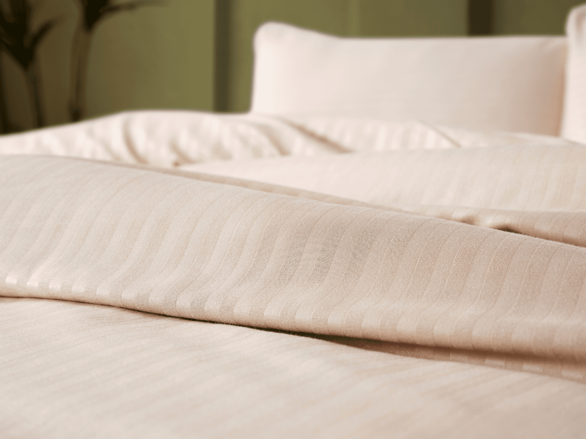 Luxus Bettwäsche Set Creme 200x220 | 4-teiliges Mikrofaser Satin Set von Gowoll