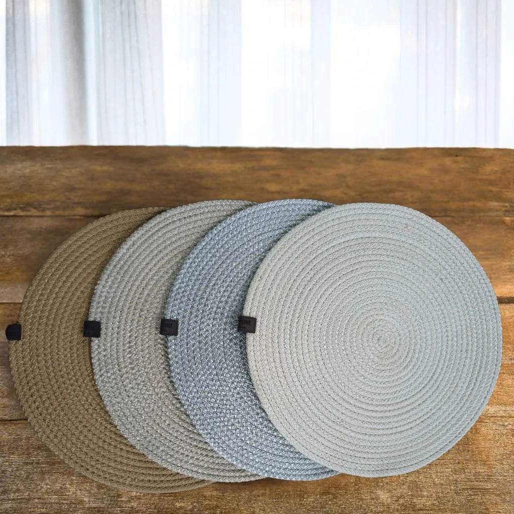 Supla Platzset – 4er & 6er Set | Abwischbar, Naturtöne, Dekorativ & Pflegeleicht