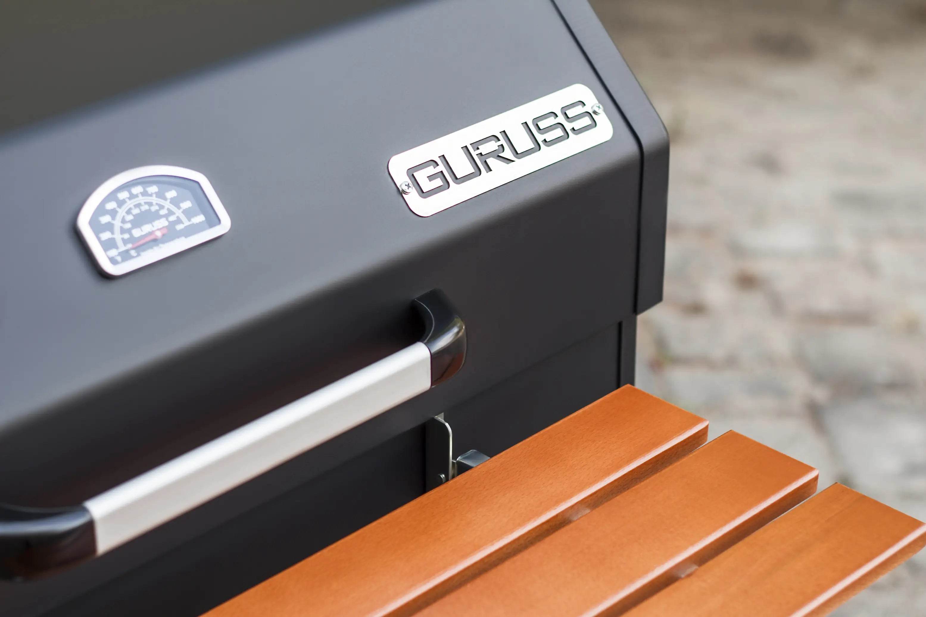 XXL Holzkohlegrill mit Deckel & Temperaturanzeige | Guruss CG075 Grillwagen