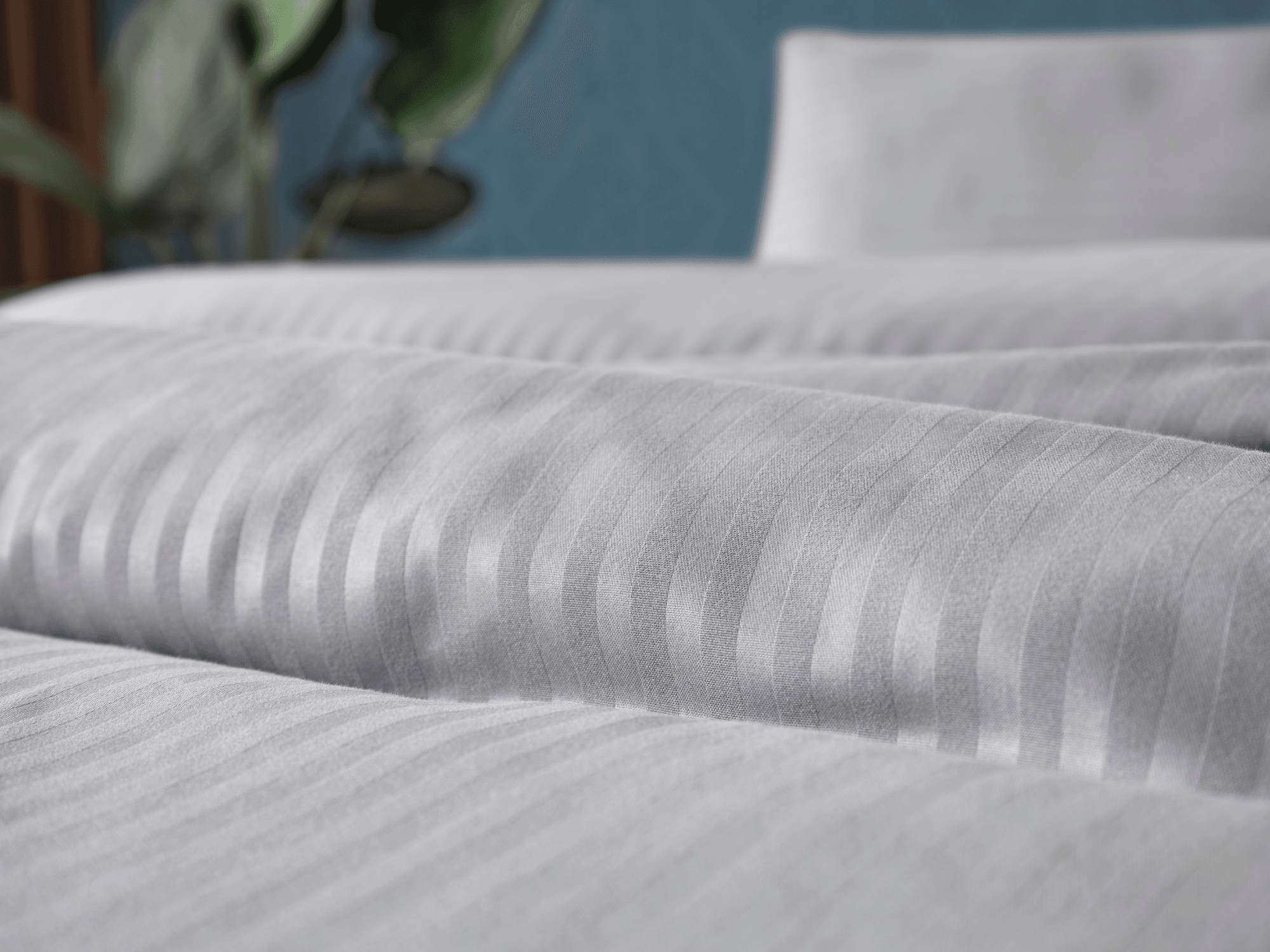 Gowoll Bettwäsche Set Stone 200x220 | 4-teiliges Mikrofaser-Satin Bettwäscheset in Hellgrau